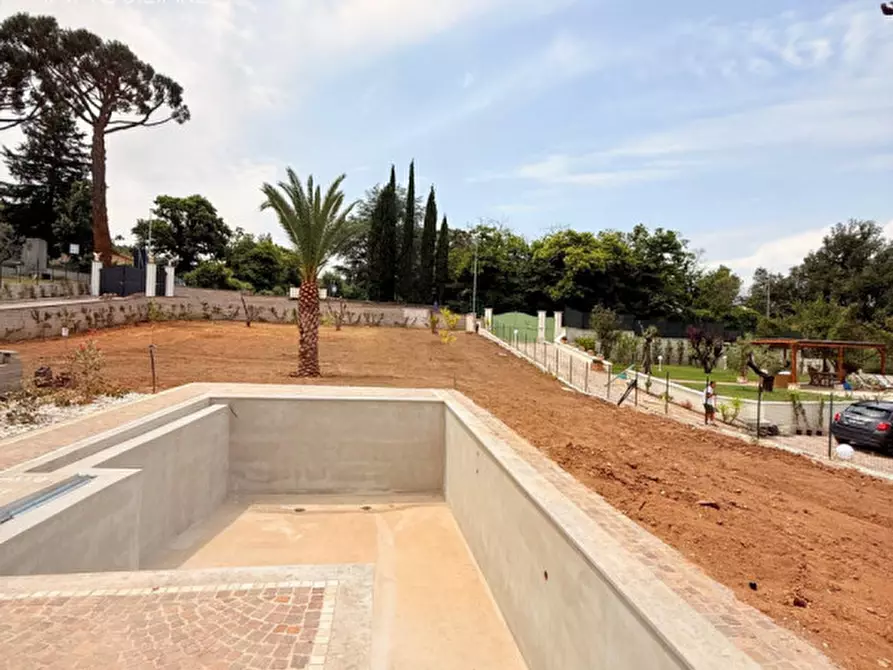 Immagine 29 di Villa in vendita  in via di frascati 236 a Rocca Di Papa