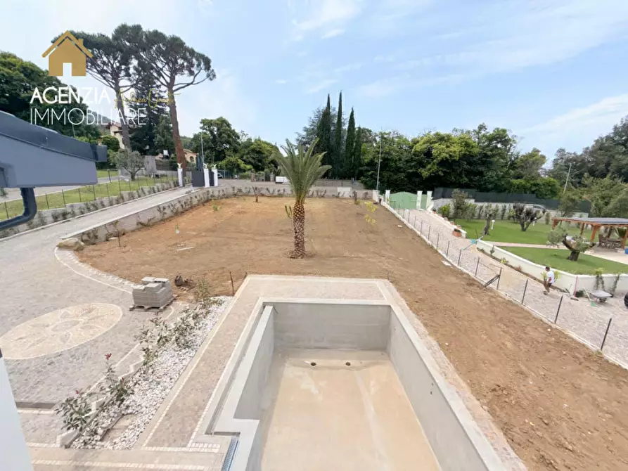 Immagine 30 di Villa in vendita  in via di frascati 236 a Rocca Di Papa