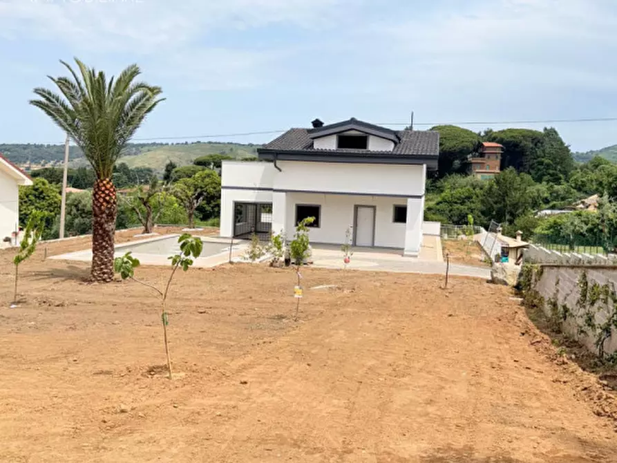 Immagine 38 di Villa in vendita  in via di frascati 236 a Rocca Di Papa