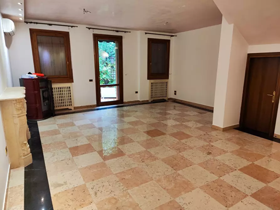 Immagine 8 di Villetta a schiera in vendita  a Padova