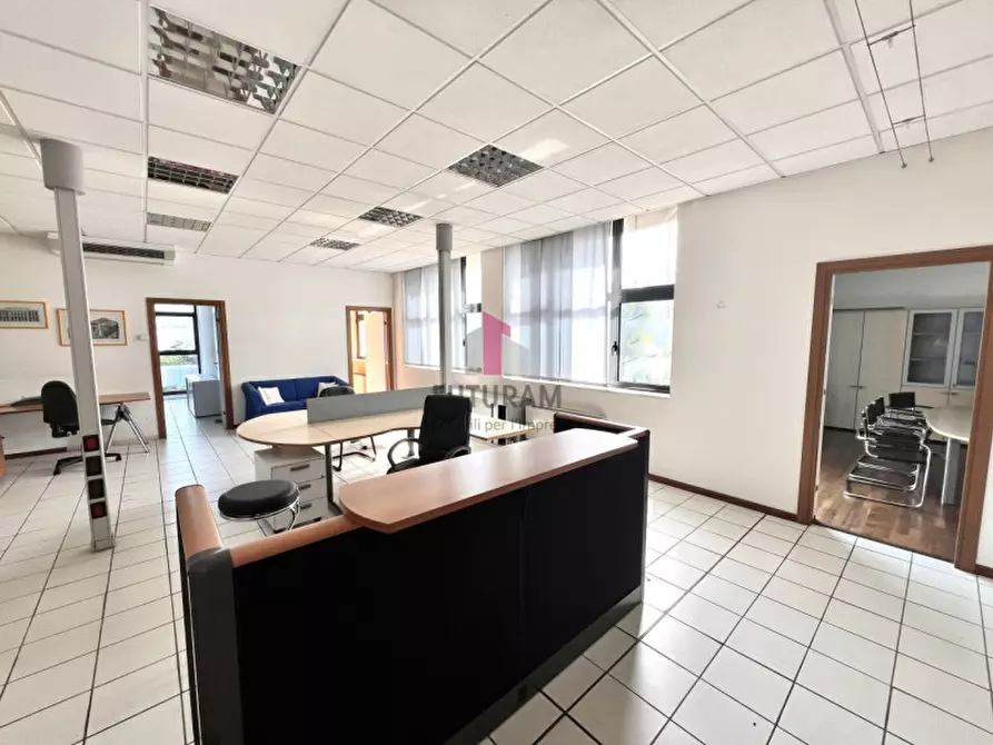 Immagine 3 di Ufficio in affitto  in Via Dell'Industria 6 a Monticello Conte Otto