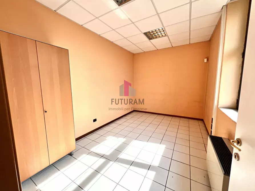 Immagine 13 di Ufficio in affitto  in Via Dell'Industria 6 a Monticello Conte Otto