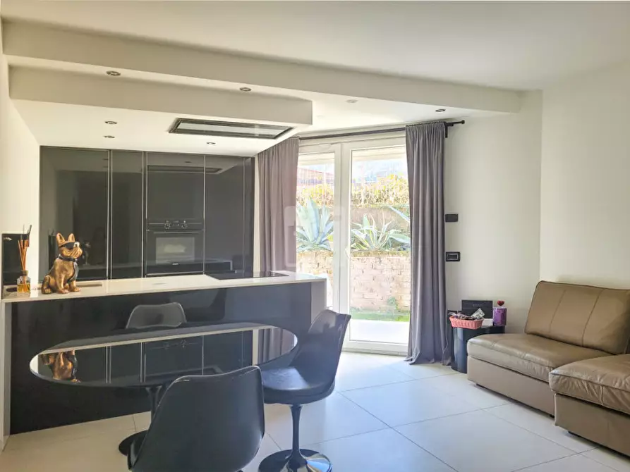 Immagine 11 di Appartamento in vendita  in Via Bresadola 7 a Riva Del Garda