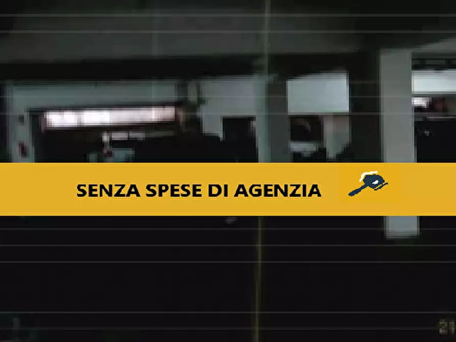 Immagine 1 di Garage in vendita  in Via dell'Unicef/Via Vaccaro Centro Comm.le Galassia a Potenza