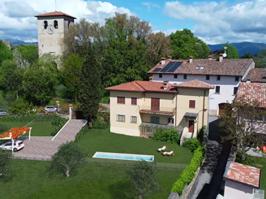 Immagine 1 di Villa in vendita  in via trento a Calvagese Della Riviera