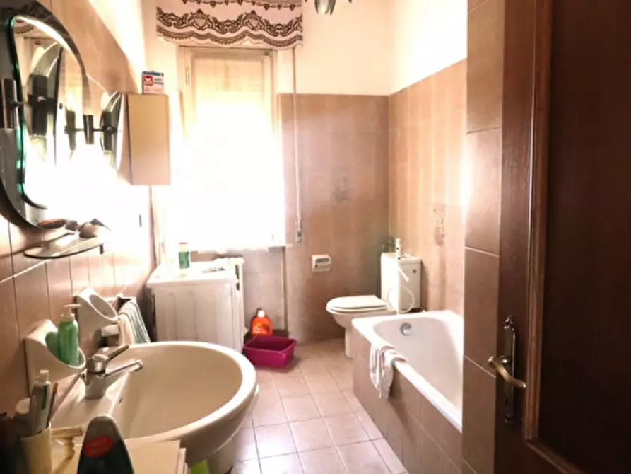 Immagine 16 di Appartamento in vendita  a Montevarchi