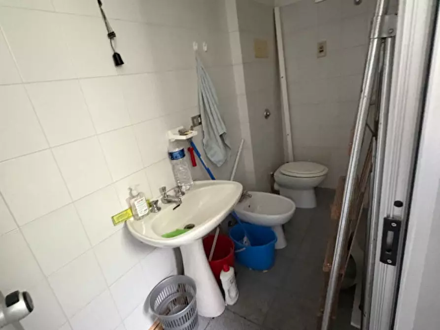 Immagine 4 di Negozio in vendita  a Vittorio Veneto