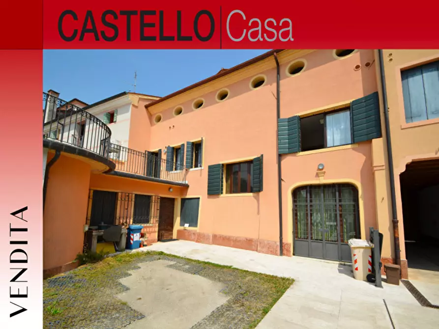 Immagine 2 di Palazzo in vendita  in Via Cardinale Carlo Agostini a San Martino Di Lupari