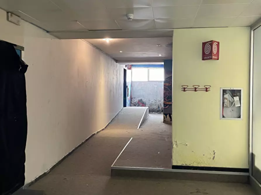 Immagine 6 di Negozio in vendita  a Vittorio Veneto