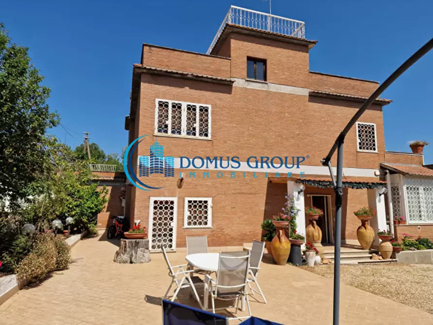 Immagine 5 di Villa in vendita  in Via del Lago a Bracciano