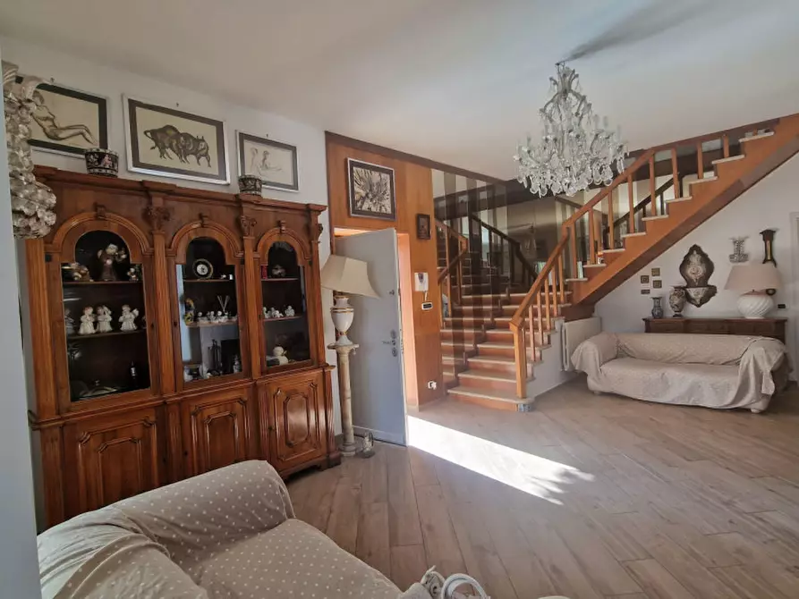 Immagine 25 di Villa in vendita  in Via del Lago a Bracciano