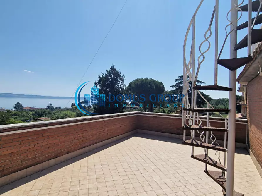 Immagine 83 di Villa in vendita  in Via del Lago a Bracciano