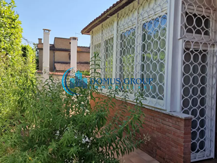 Immagine 90 di Villa in vendita  in Via del Lago a Bracciano