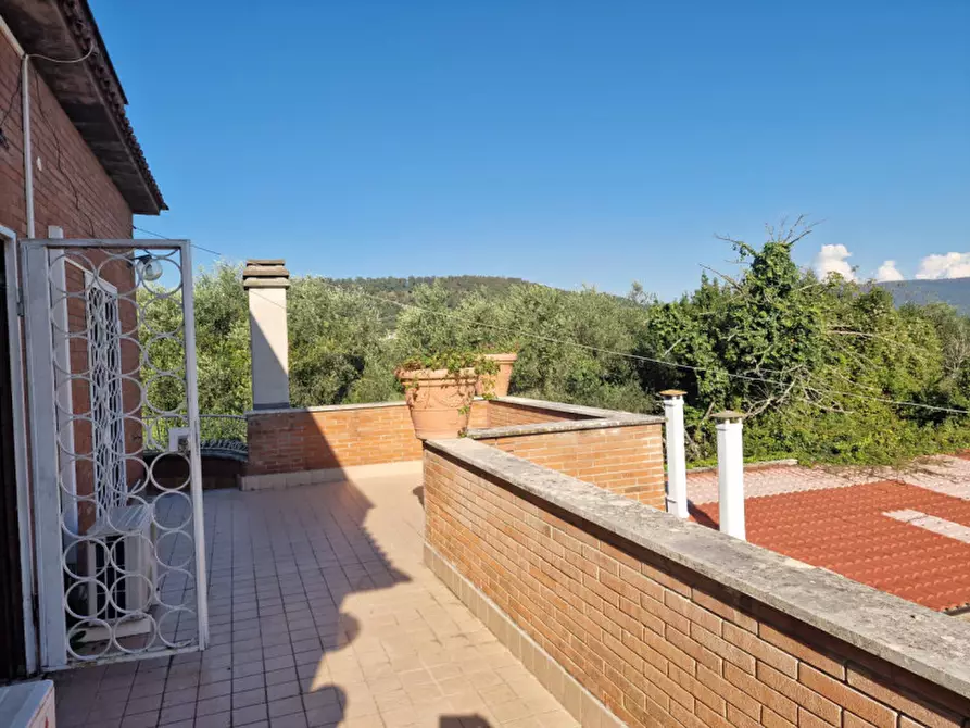 Immagine 105 di Villa in vendita  in Via del Lago a Bracciano