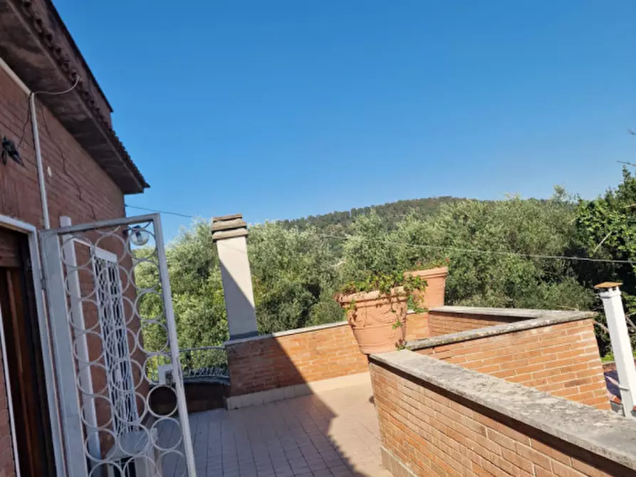 Immagine 107 di Villa in vendita  in Via del Lago a Bracciano