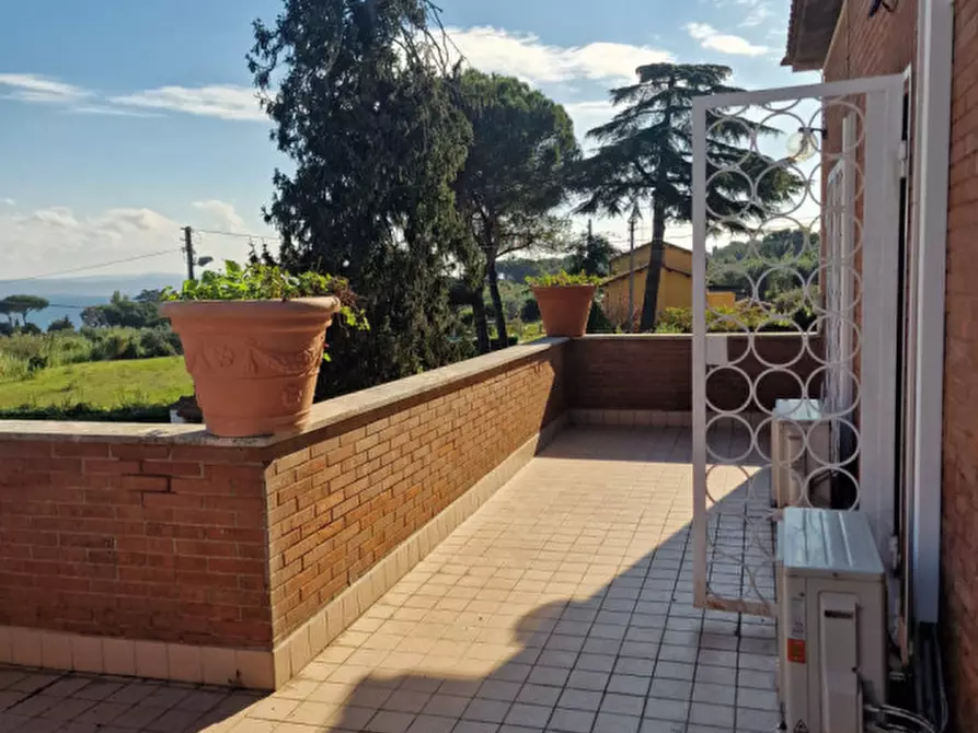 Immagine 107 di Villa in vendita  in Via del Lago a Bracciano