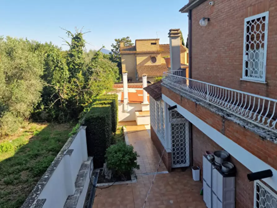 Immagine 110 di Villa in vendita  in Via del Lago a Bracciano