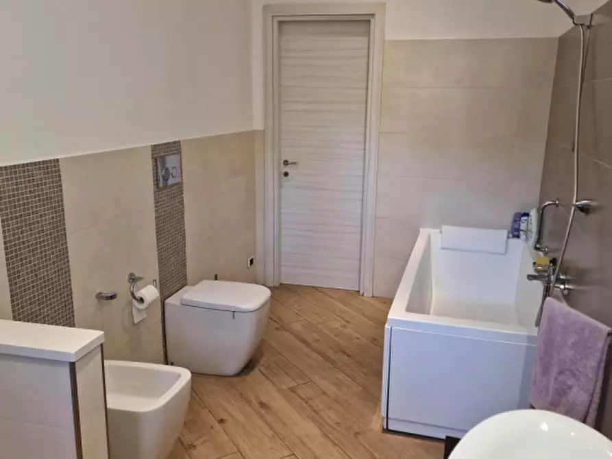 Immagine 138 di Villa in vendita  in Via del Lago a Bracciano