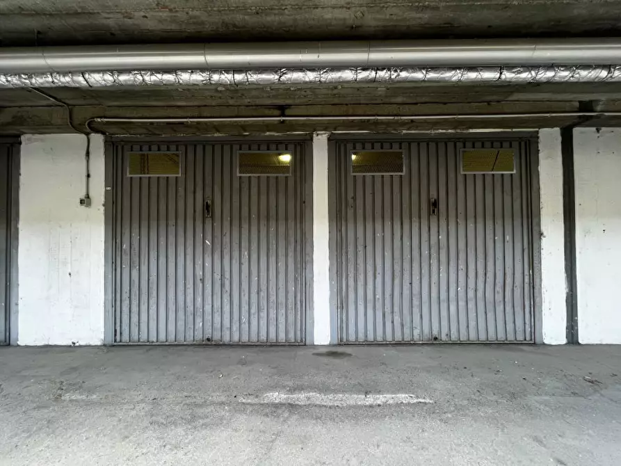 Immagine 4 di Garage in vendita  in Via Luigi Donini a San Lazzaro Di Savena