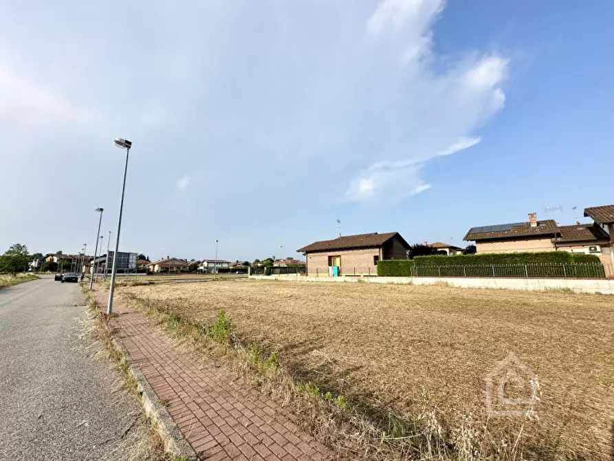 Immagine 12 di Terreno in vendita  in Via Giovanni Falcone a Torrazza Piemonte