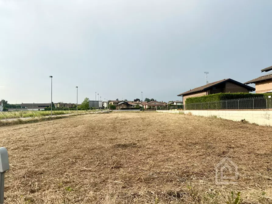 Immagine 25 di Terreno in vendita  in Via Giovanni Falcone a Torrazza Piemonte