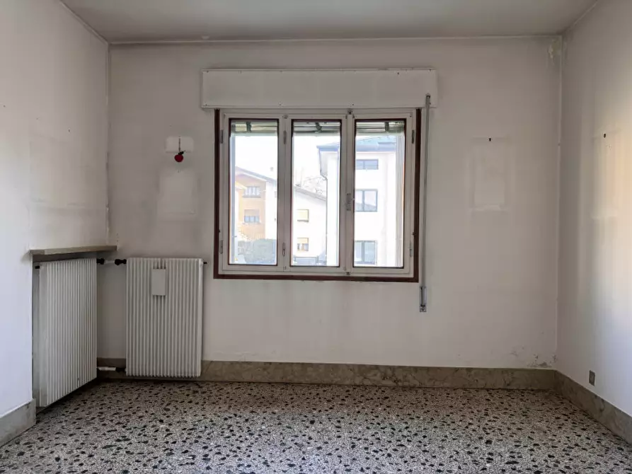 Immagine 9 di Casa indipendente in affitto  in Via Cesare Battisti a Bassano Del Grappa