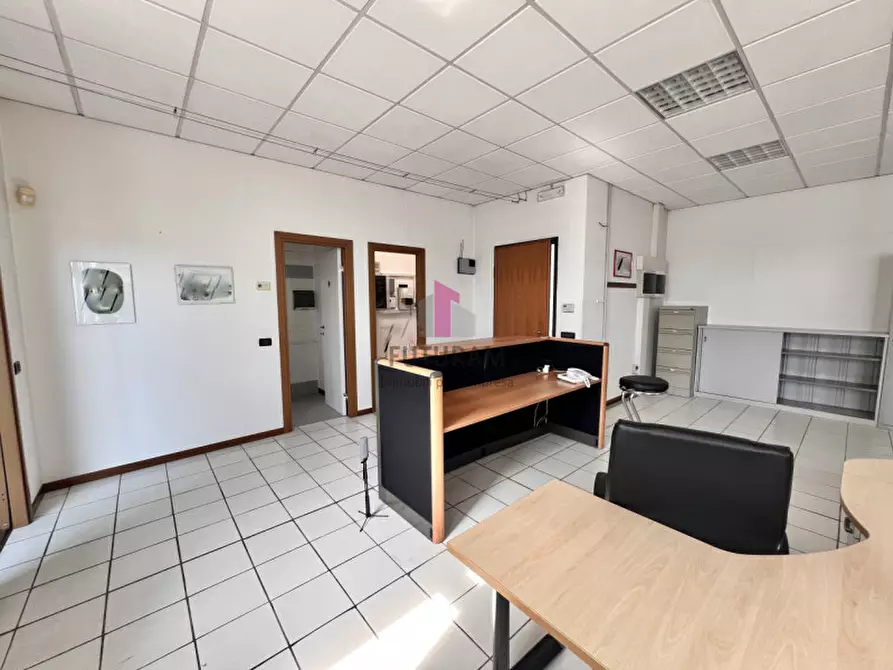 Immagine 4 di Laboratorio in affitto  in Via Dell'Industria 10 a Monticello Conte Otto