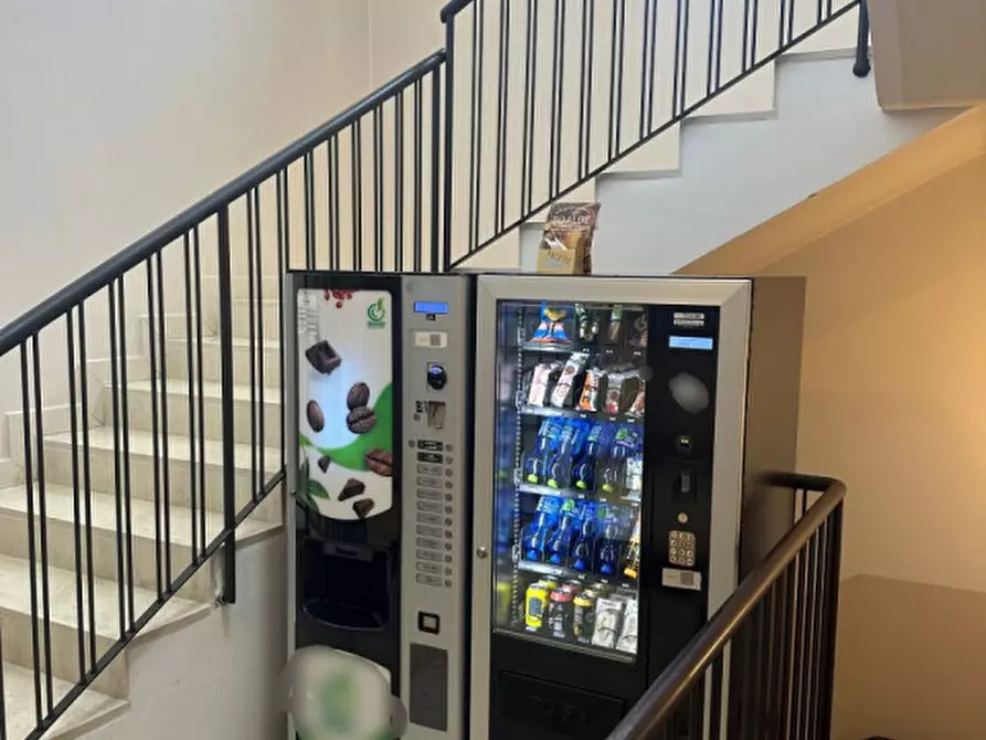 Immagine 8 di Ufficio in vendita  in Via Benvenuto Cellini a Bassano Del Grappa