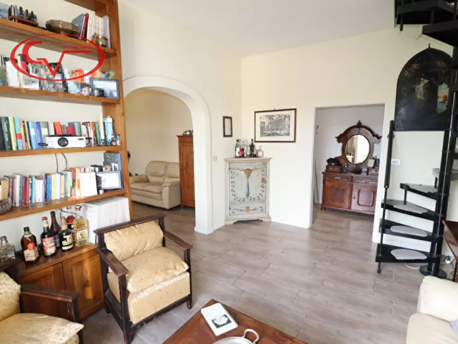 Immagine 3 di Appartamento in vendita  in Via Guglielmo Marconi, 37 a Montevarchi