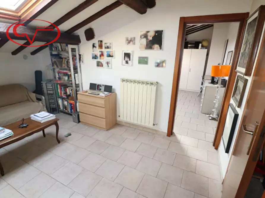 Immagine 18 di Appartamento in vendita  in Via Guglielmo Marconi, 37 a Montevarchi