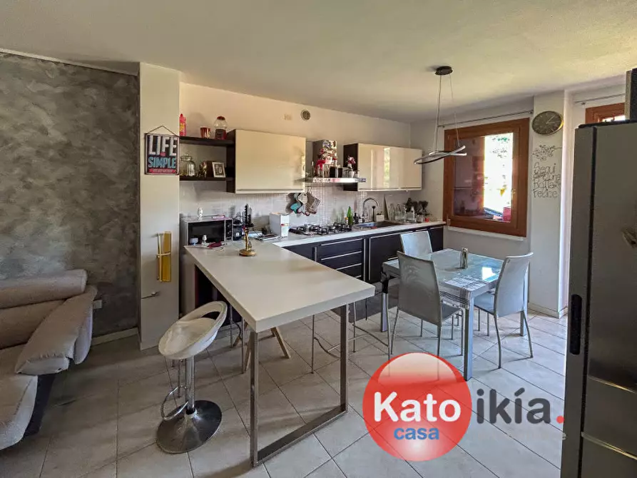 Immagine 1 di Appartamento in vendita  a Castelgomberto