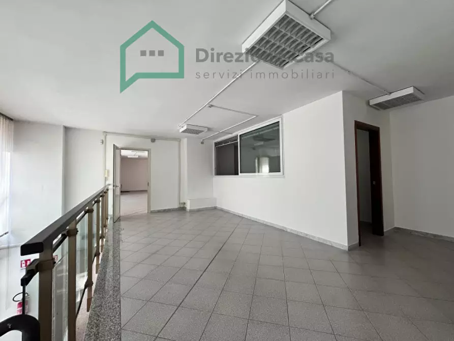 Immagine 8 di Negozio in affitto  in CENTRO DIREZIONALE a Napoli