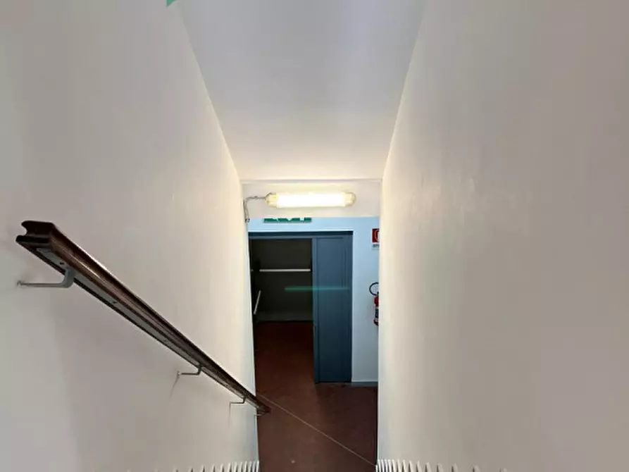 Immagine 19 di Negozio in affitto  in CENTRO DIREZIONALE a Napoli