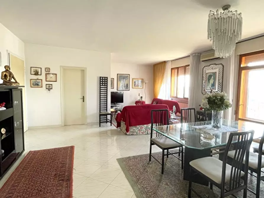 Immagine 3 di Appartamento in vendita  in Viale Mediterraneo a Chioggia