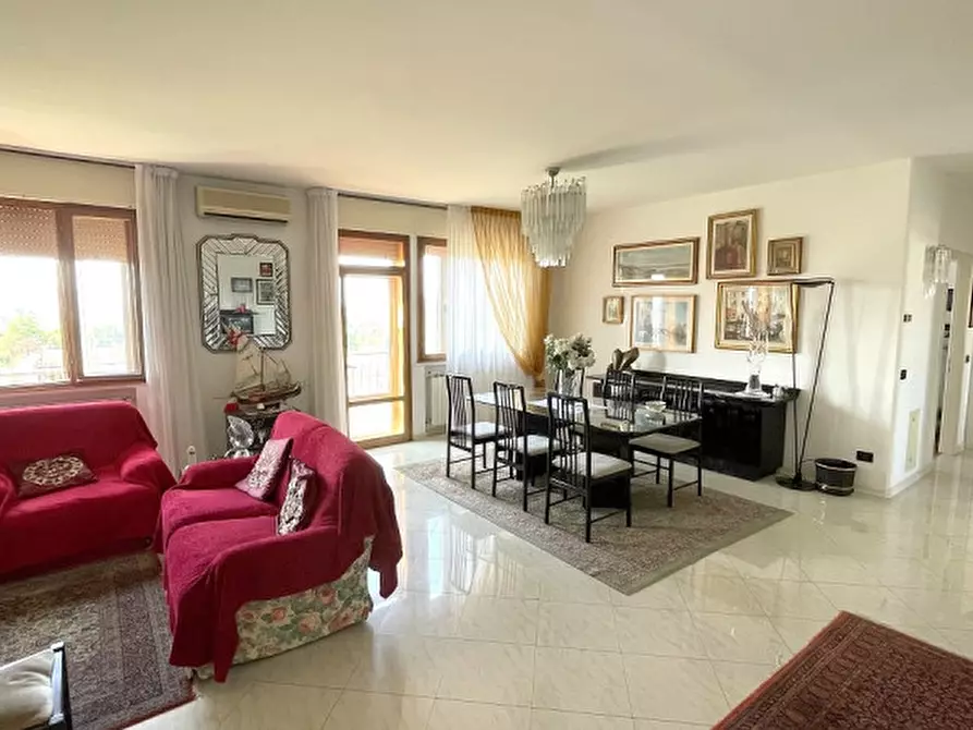 Immagine 4 di Appartamento in vendita  in Viale Mediterraneo a Chioggia