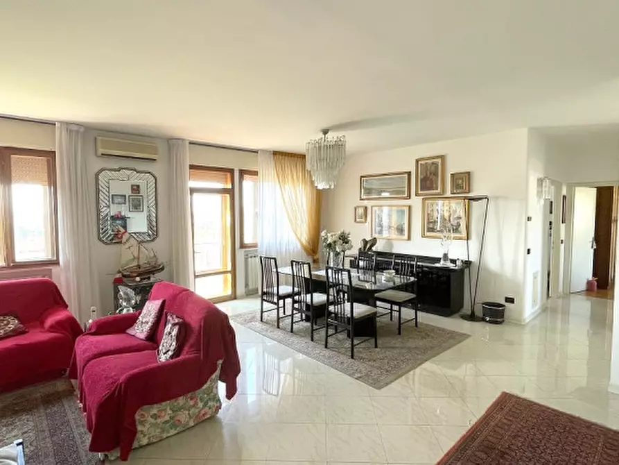 Immagine 5 di Appartamento in vendita  in Viale Mediterraneo a Chioggia