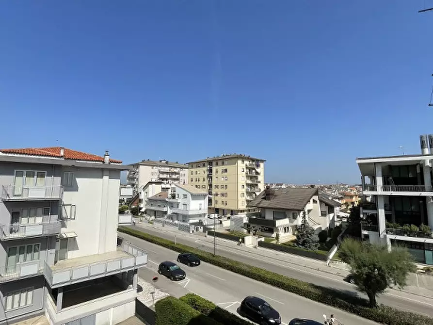Immagine 14 di Appartamento in vendita  in Viale Mediterraneo a Chioggia