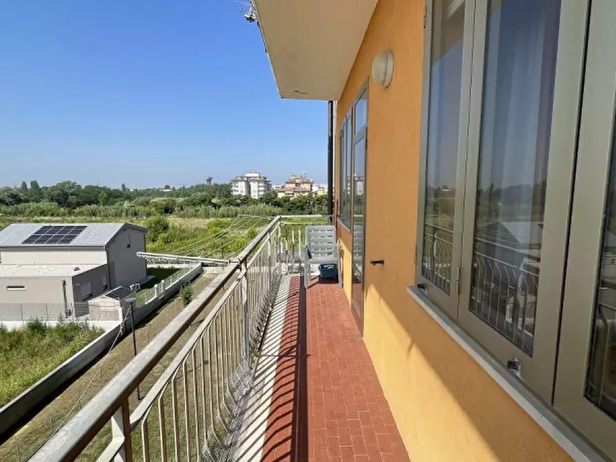 Immagine 16 di Appartamento in vendita  in Viale Mediterraneo a Chioggia