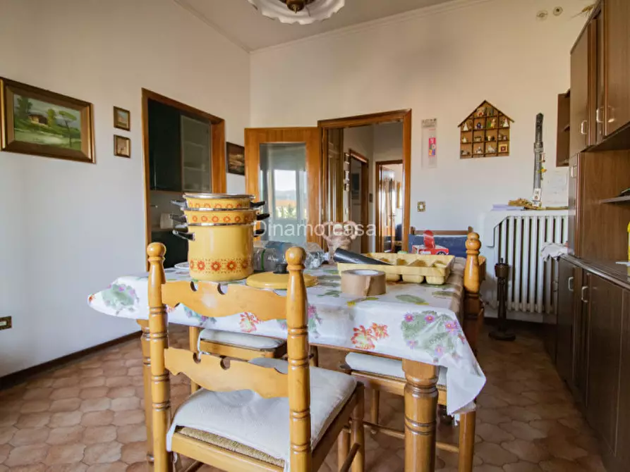 Immagine 12 di Appartamento in vendita  a Prato