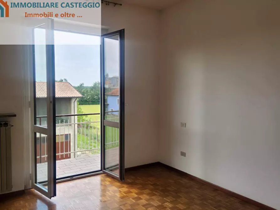 Immagine 10 di Appartamento in vendita  in via Melegazza a Santa Giuletta