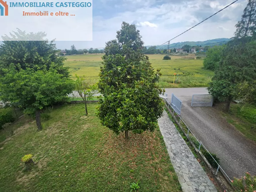 Immagine 13 di Appartamento in vendita  in via Melegazza a Santa Giuletta