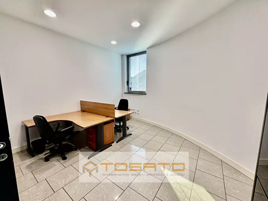 Immagine 4 di Ufficio in affitto  a Zevio