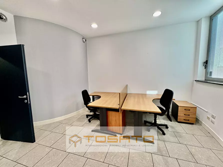 Immagine 4 di Ufficio in affitto  a Zevio