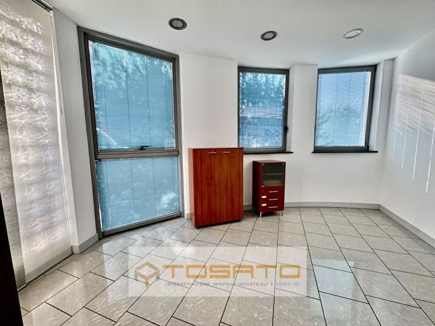 Immagine 7 di Ufficio in affitto  a Zevio