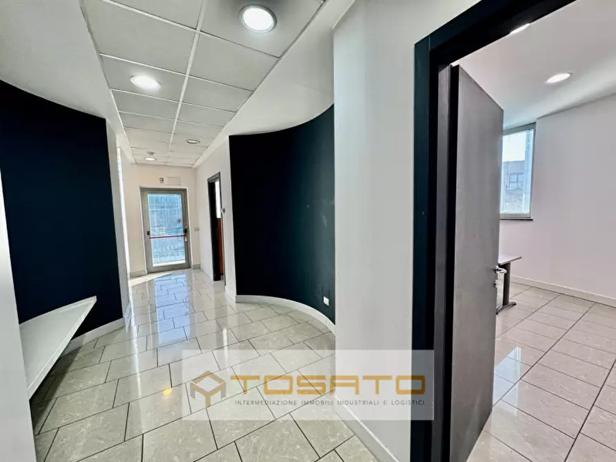 Immagine 7 di Ufficio in affitto  a Zevio