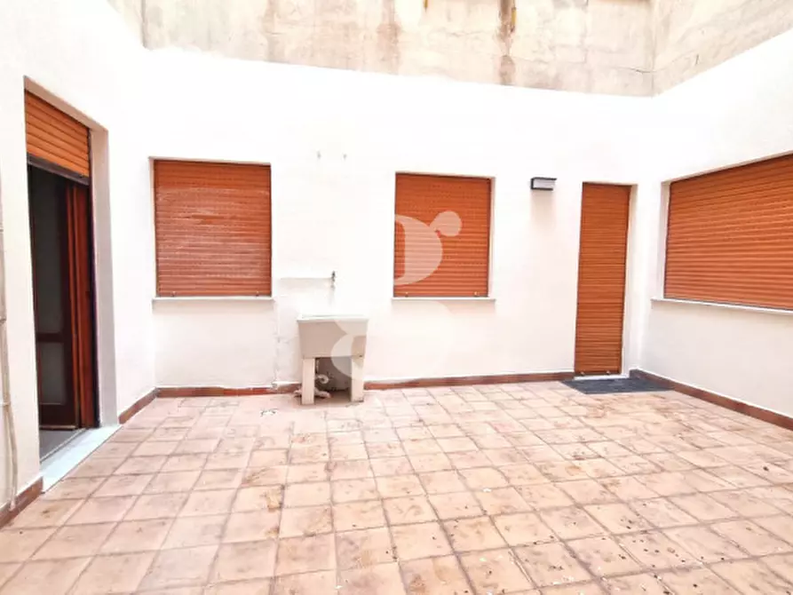 Immagine 15 di Appartamento in vendita  in Via Giovan Battista Impallomeni, N2,4 a Milazzo