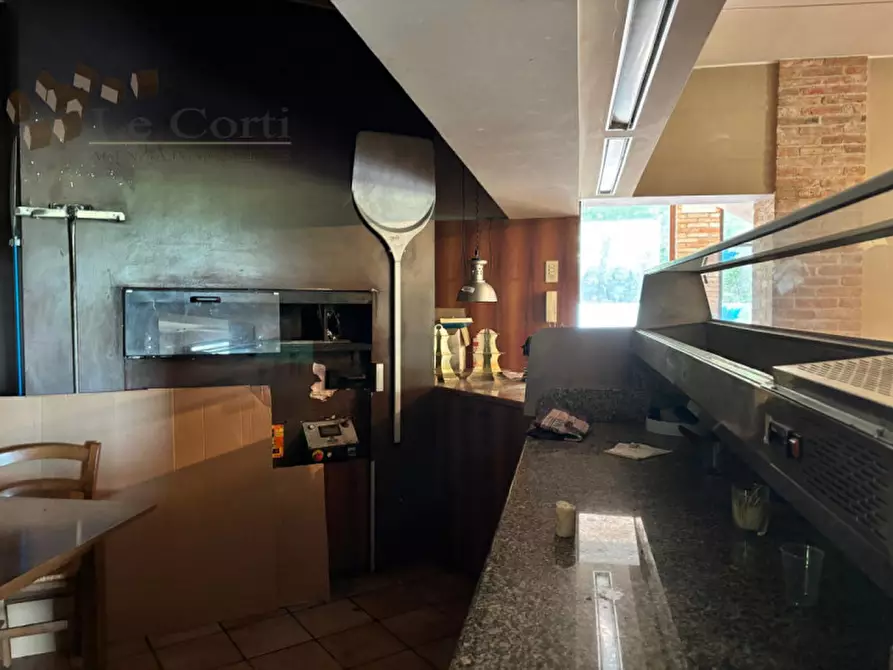 Immagine 13 di Attività commerciale in vendita  a San Bonifacio