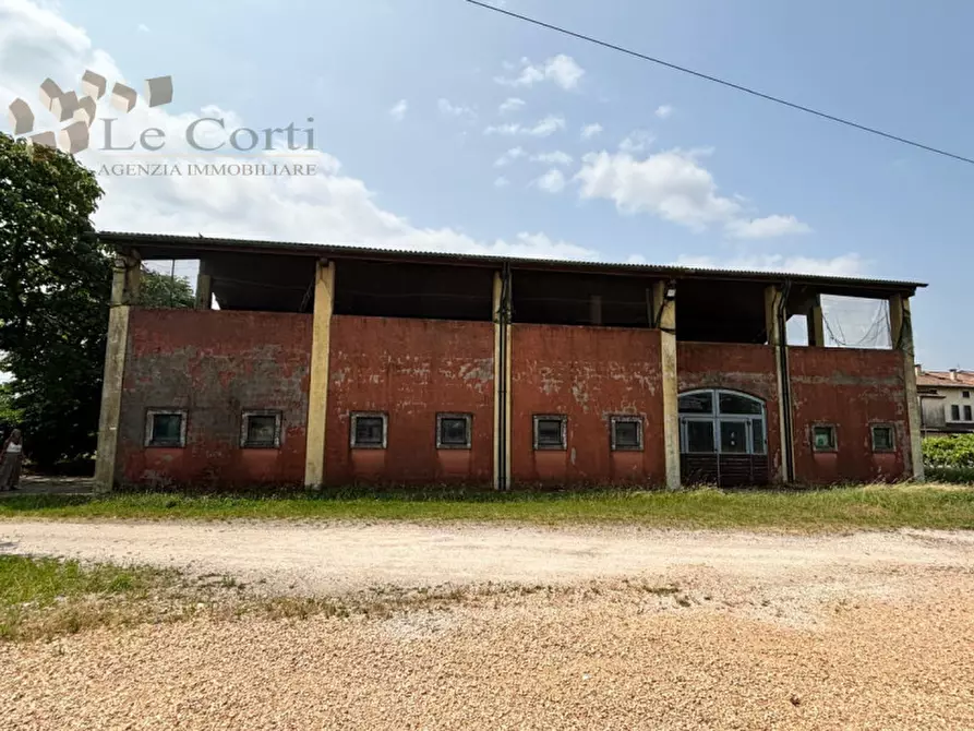 Immagine 18 di Attività commerciale in vendita  a San Bonifacio