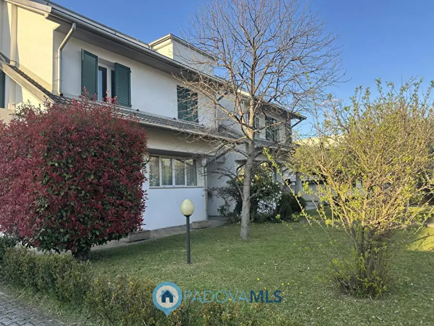 Immagine 1 di Casa indipendente in vendita  in Viale Europa a Ponte San Nicolò