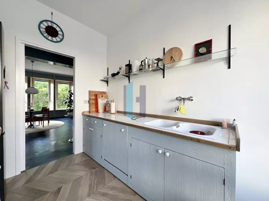 Immagine 11 di Appartamento in vendita  in Via del Molino a Brescia